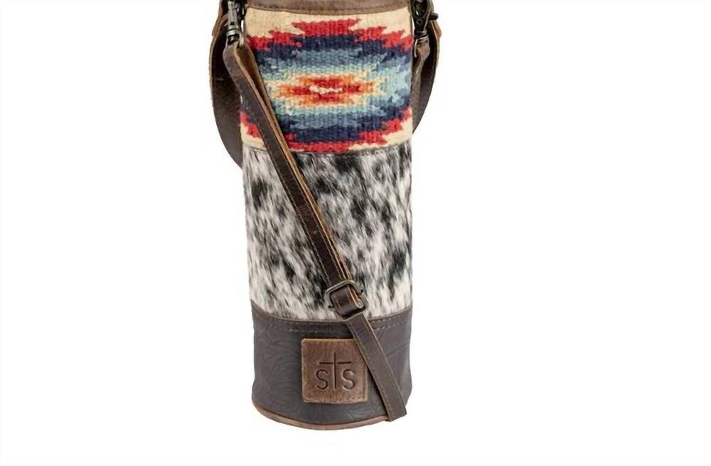 NEW STS RANCHWEAR women's chaynee mountain single wine bag in multi-color